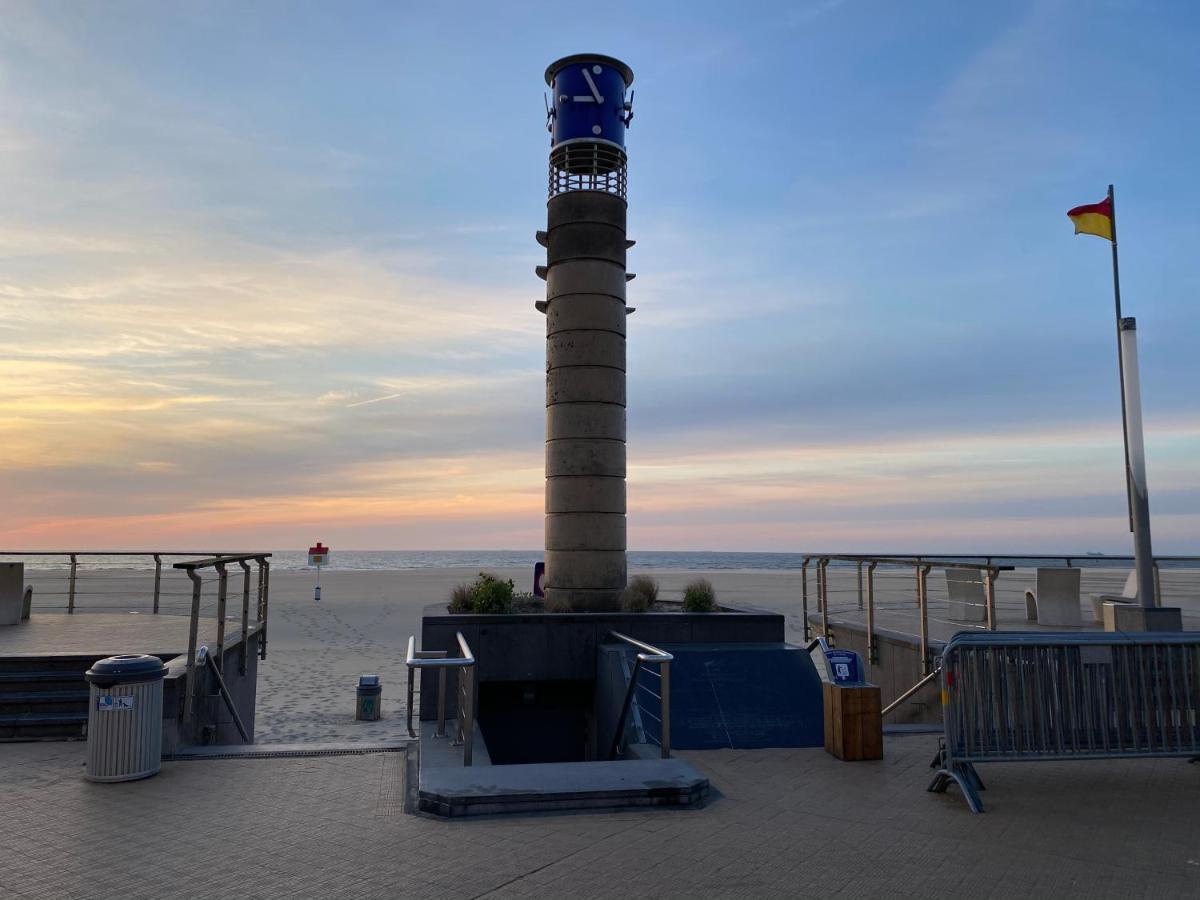 Studio Direct Aan Het Hoofdstrand Van Oostende - Naast Casinoアパートメント エクステリア 写真